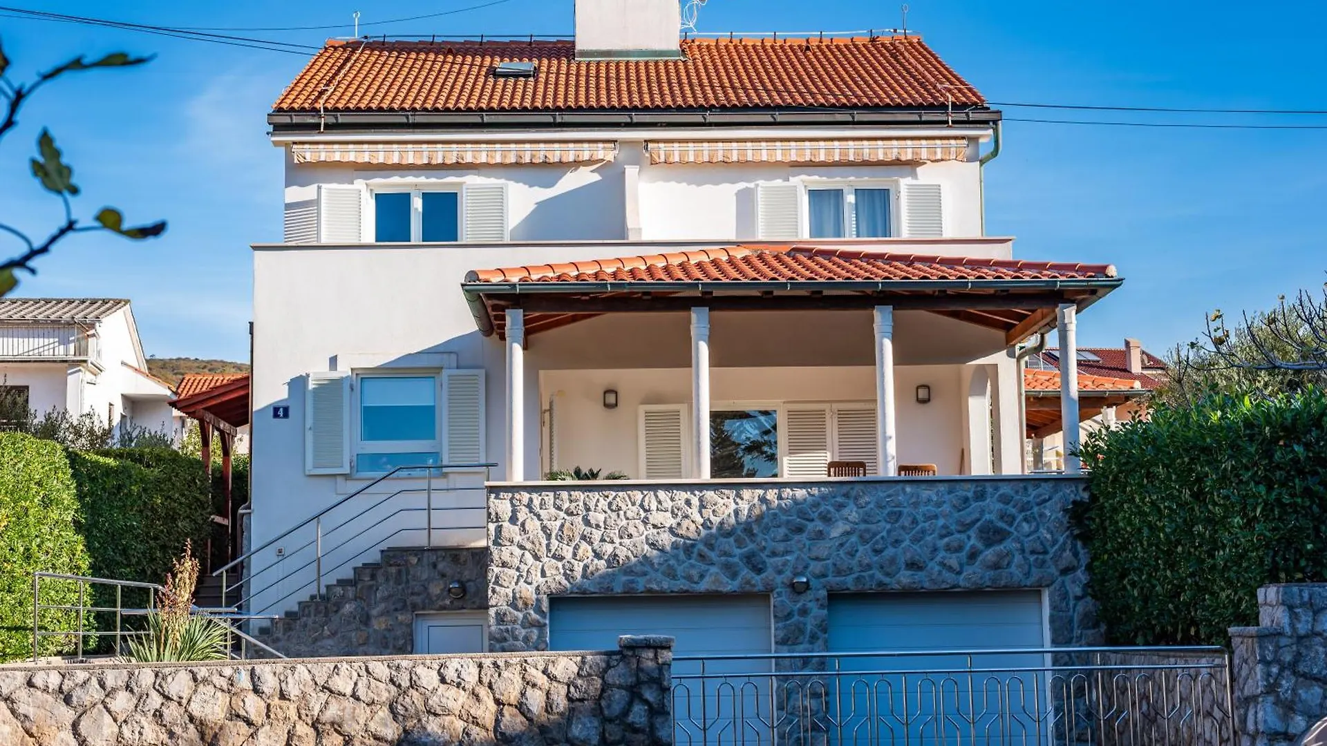 Apartment Milena-Airconditioning & Private Parking Punat